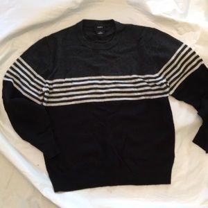 DKNY Boys Large Sweater